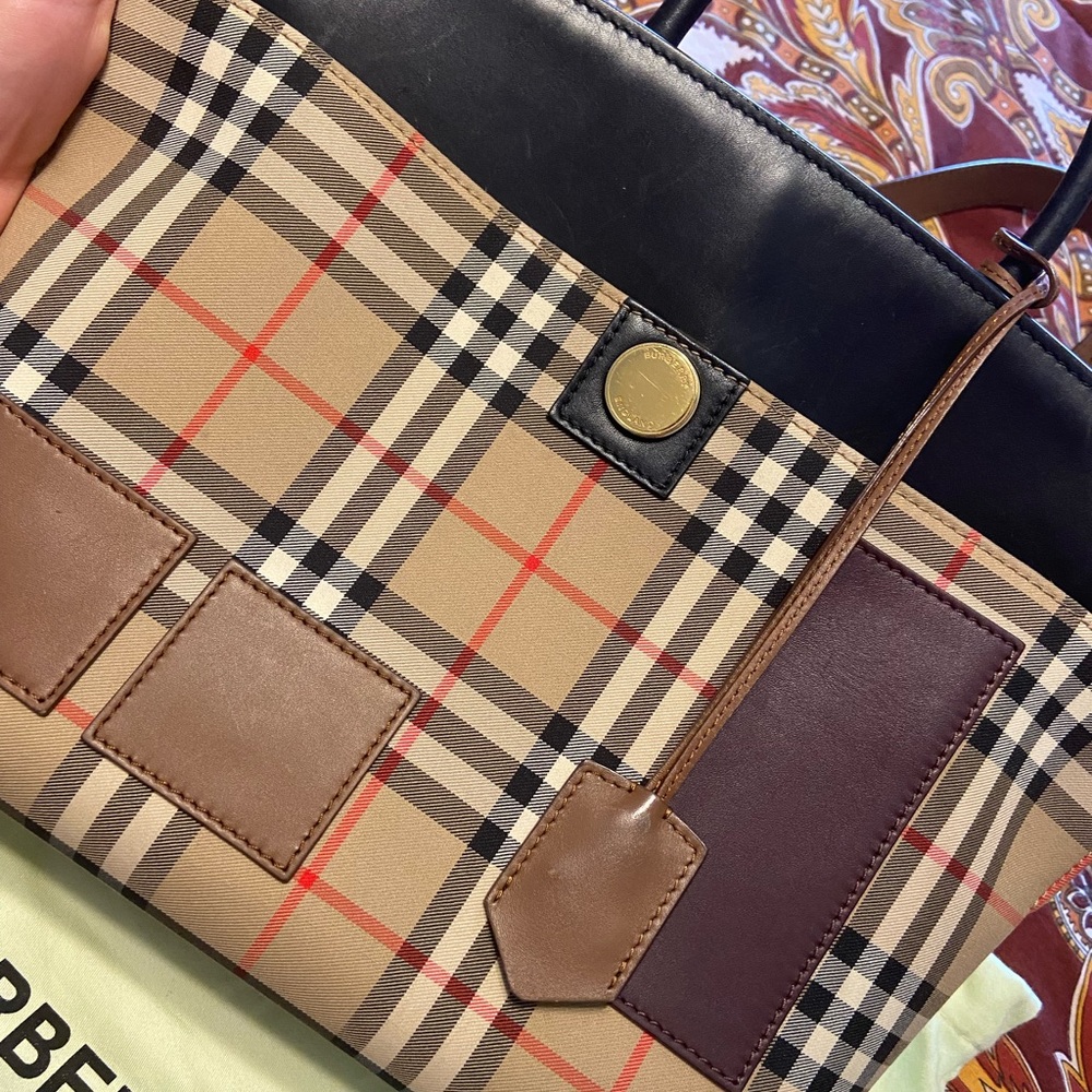Burberry handbag - Picture 11 of 13